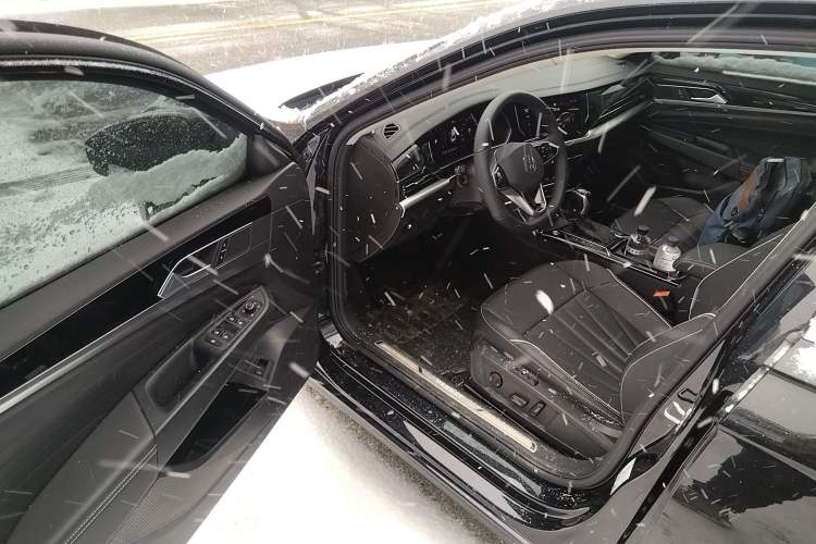 Used Volkswagen Passat 2024 380TSI Dragon Glory Edition
