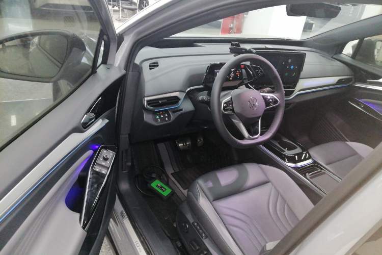 Used Volkswagen ID.4 CROZZ 2024 Facelifted PRO
