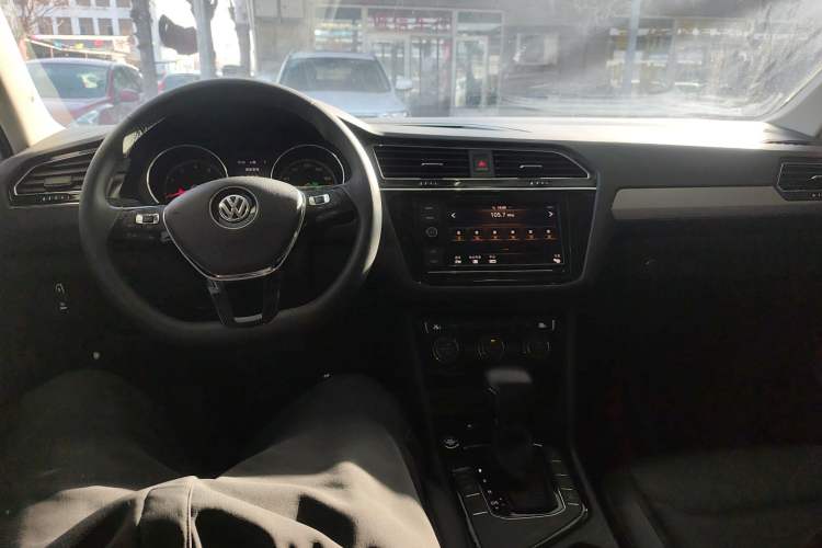 Used Volkswagen Tiguan L 2018 Facelift 330TSI Automatic Two-Wheel Drive Luxury Edition