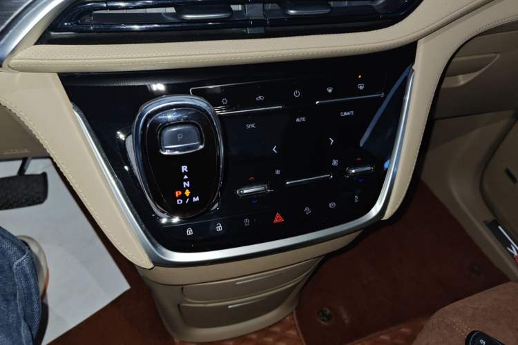 Used Buick GL8 2021 ES Land Cruiser 653T Flagship Model