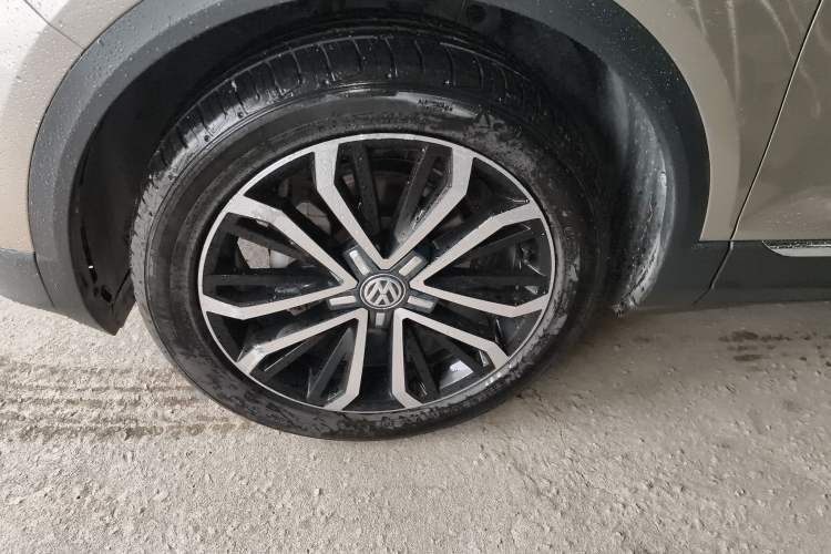 Used Volkswagen T-ROC 2019 280TSI DSG Two-Wheel Drive Comfort Version China VI Standard
