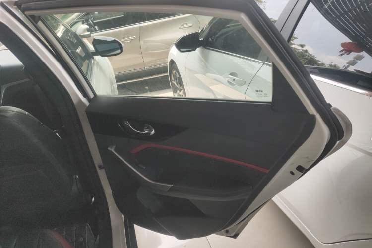 Used Venucia D60 2019 1.6L XL CVT Smart Connect Elite Edition
