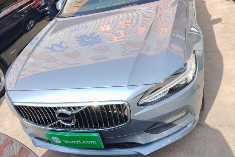 Used Volvo S90 2018 T4 Zhiyuan Edition
