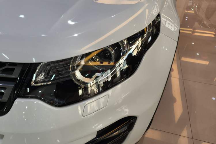 Used Land Rover Discovery Sport 2018 240 PS SE Version
