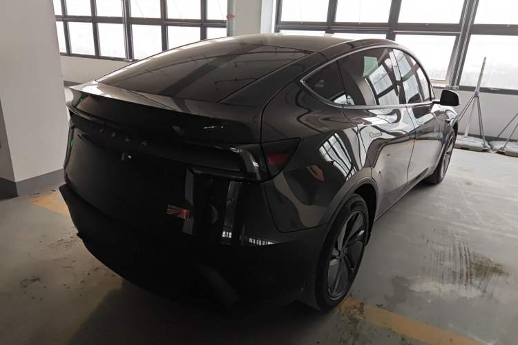 Used Tesla Model Y 2025 Long-Range All-Wheel Drive First Edition
