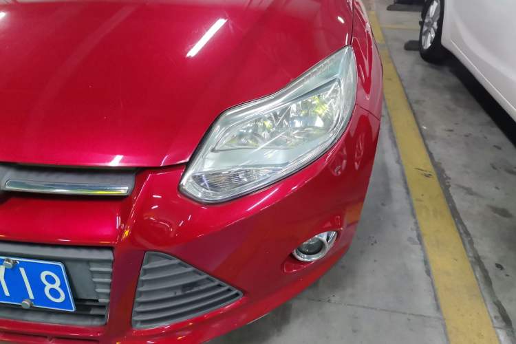 Used Ford Focus 2012 Hatchback 1.6L Automatic Fashion Edition
