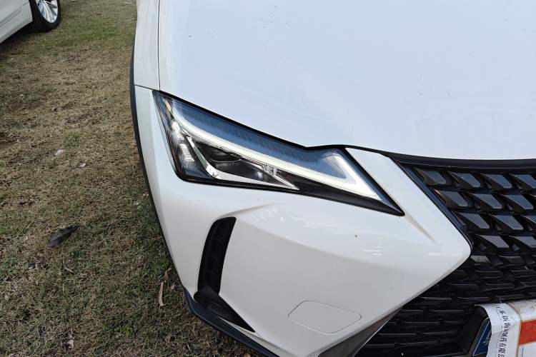 Used Lexus UX 2020 260h Explore-Cool Edition