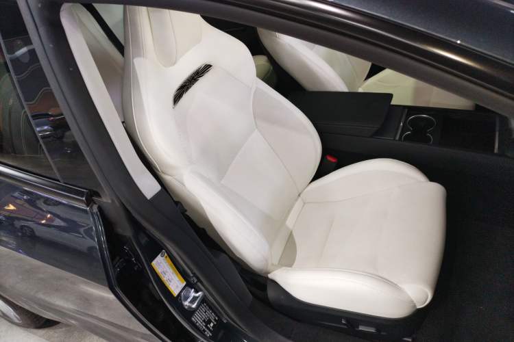 Used Tesla Model 3 2025 Rear-Wheel-Drive Version
