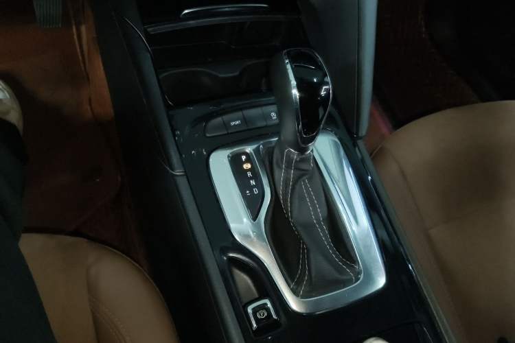 Used Buick Regal 2019 20T Elite Version China VI Standard