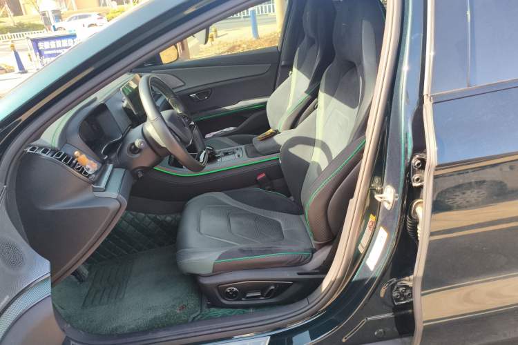 Used BYD Han 2022 EV 610 km All-Wheel-Drive Qianshan Cui Limited Edition
