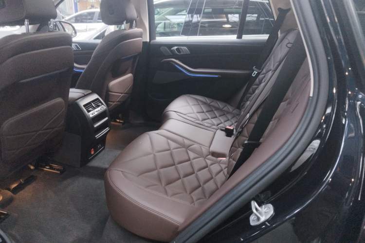 Used BMW X5 2022 Restyled xDrive 30Li Luxury Version M Sport Package
