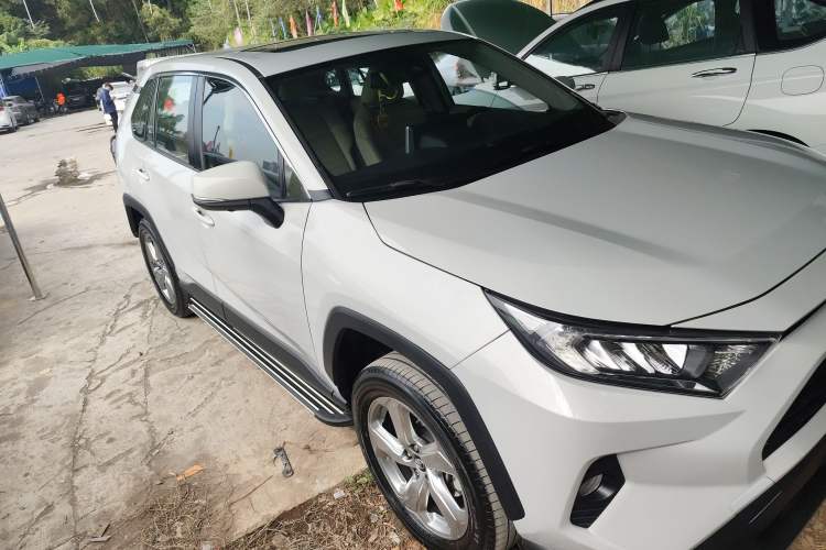 Used Toyota RAV4 2020 2.0L CVT Two-Wheel Drive Fashion PLUS Edition
