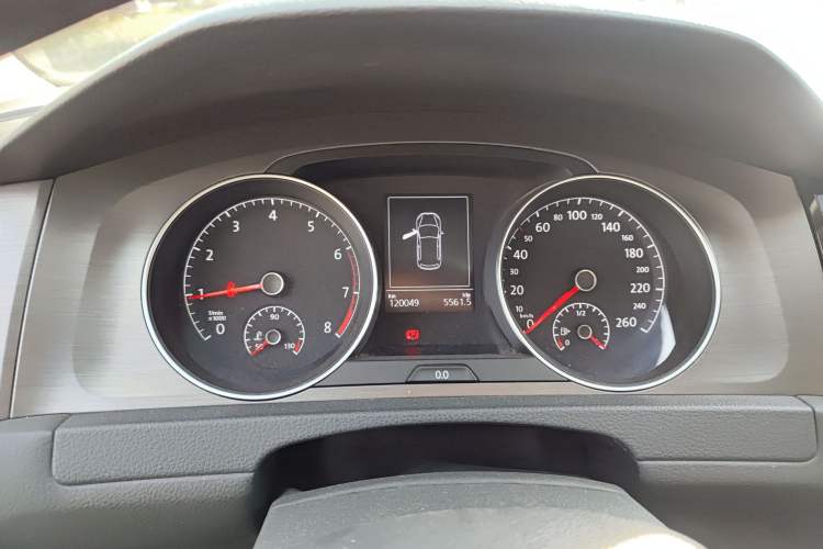 Used Volkswagen Golf 2015 1.4TSI Automatic Comfort Model
