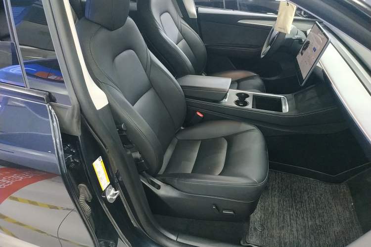 Used Tesla Model Y 2024 Rear-Wheel-Drive Version
