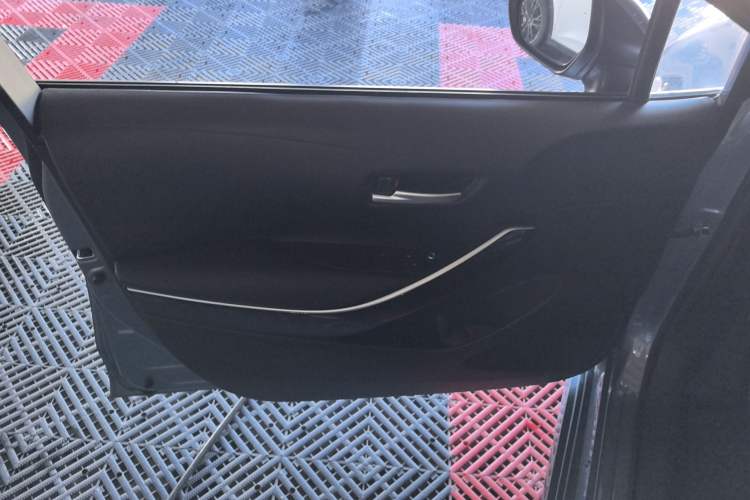 Used Toyota Corolla 2021 Dual-Motor 1.8L E-CVT Elite Edition
