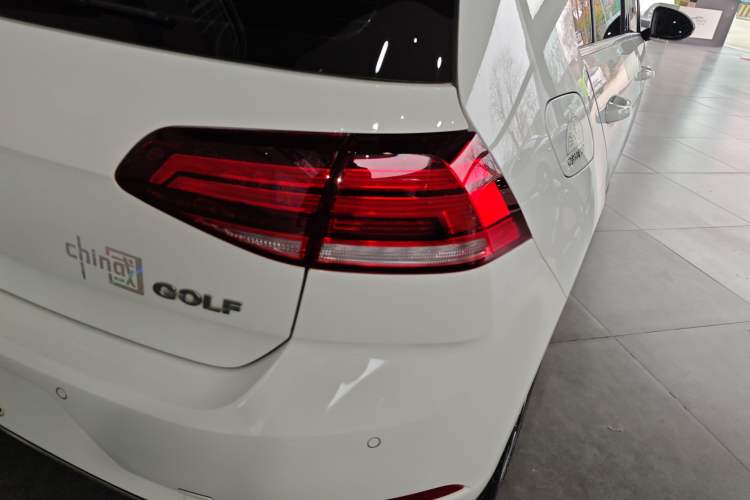 Used Volkswagen Golf 2020 Zhiai Edition 200TSI DSG Comfortable & Ambitious Version