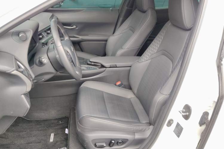 Used Lexus UX 2020 260h Explore & Adventure Edition
