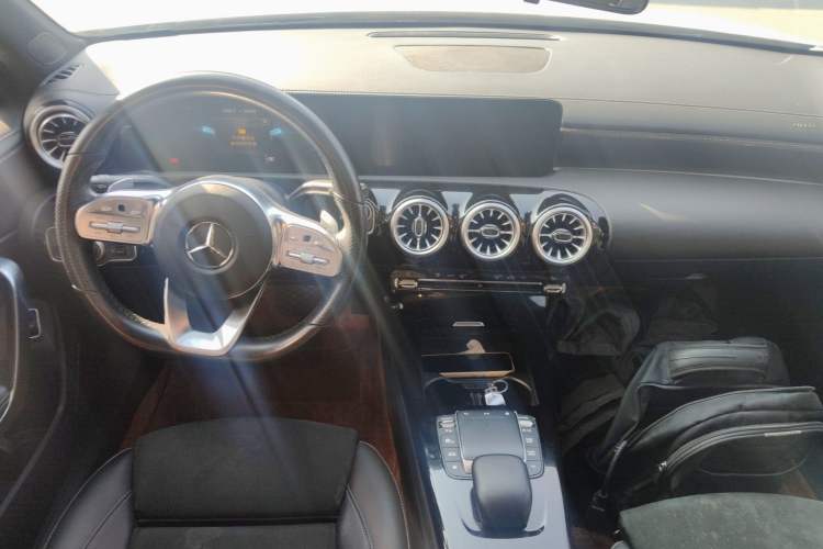 Used Mercedes-Benz A-Class 2022 Second Facelift A 200 L Sport Sedan Fashion Version