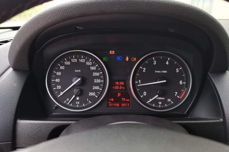 Used BMW X1 2014 sDrive18i X Design Package
