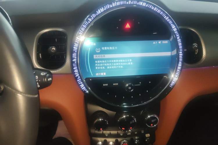 Used MINI MINI 2022 Updated 1.5T COOPER Artist Five-Door Edition