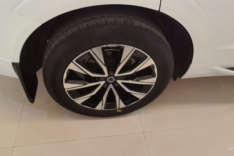 Used Volvo XC60 2023 B5 4x4 Smart Luxury Edition
