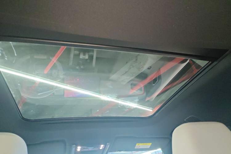 Used  Titanium 3 2025 501KM All-Wheel Drive Intelligent Driving Ultra Version