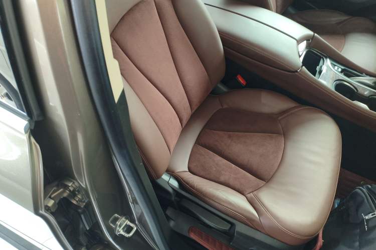 Used Buick Envision 2017 28T Four-Wheel Drive Elite Model
