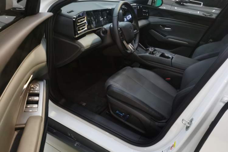 Used BYD Qin L 2024 DM-i 80KM Beyond Model
