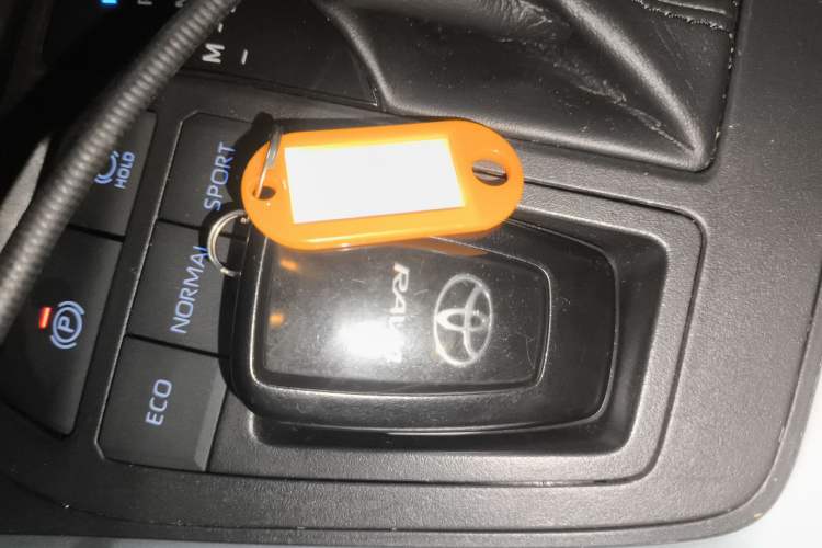 Used Toyota RAV4 2020 2.0L CVT Two-Wheel Drive Prestige Edition
