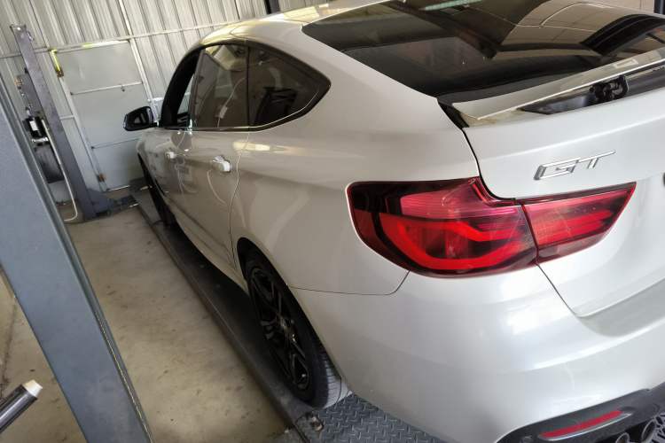 Used BMW 3 Series GT 2020 320i M Sport Night Edition
