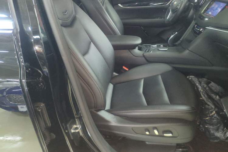 Used Cadillac XT5 2021 28T Luxury Version
