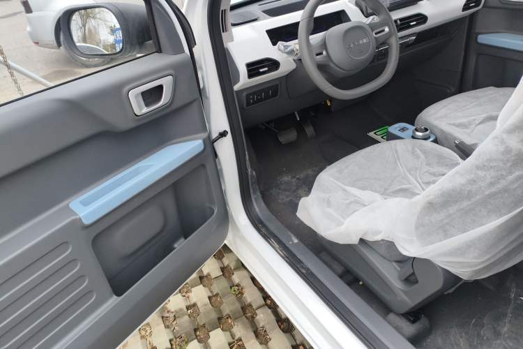 Used Geely Galaxy Panda 2024 Panda Mini 200km Endurance Bear