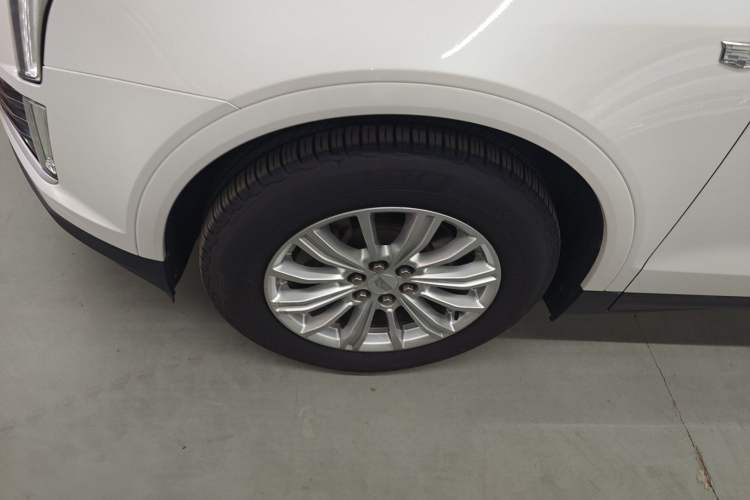 Used Cadillac XT5 2018 28E Four-Wheel Drive Tech Version
