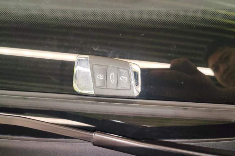 Used Volkswagen Magotan 2023 2 Million Units Commemorative Edition 330TSI DSG Luxury Version
