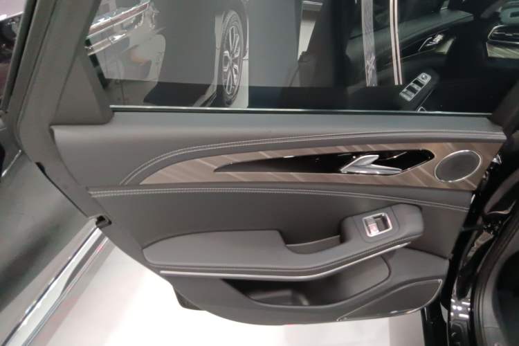 Used Hongqi H9 2022 2.0T Smart Connect Flagship Edition
