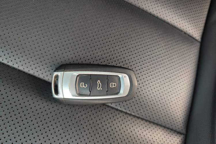 Used Geely Auto Emgrand GL 2018 1.4T DCT Elite Smart Connectivity Version
