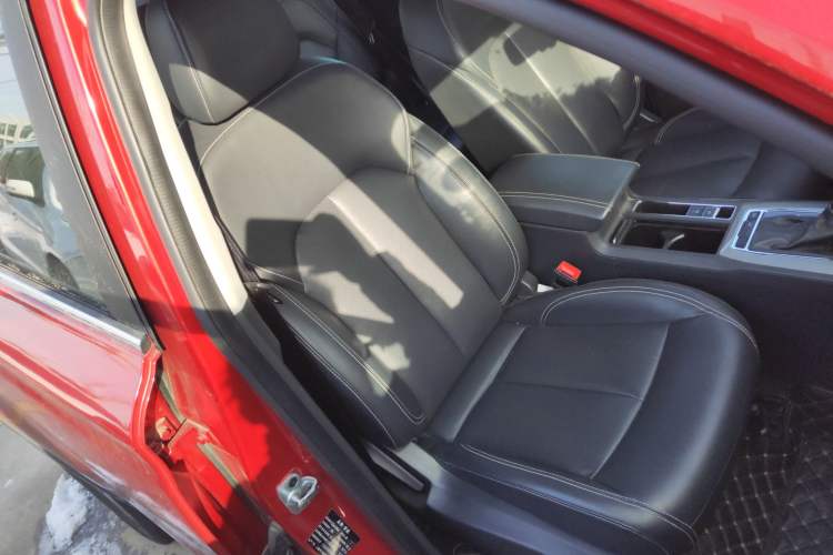 Used Roewe RX5 2016 20T Two-Wheel Drive Automatic Flagship Edition
