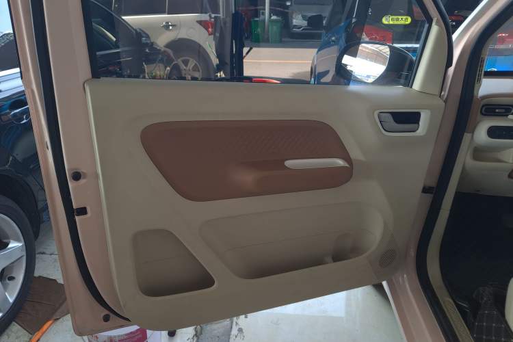 Used Wuling Hongguang MINIEV 2024 3rd Generation 215km Advanced Version
