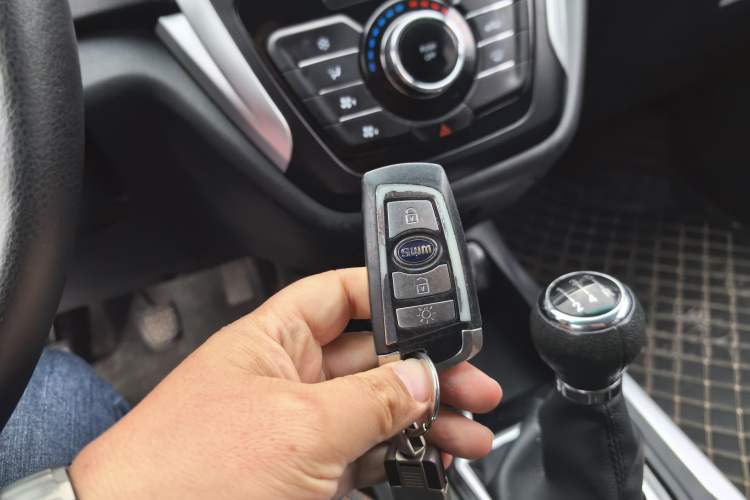 Used SWM X3 2021 1.5L Manual Comfort Version 7 Seats