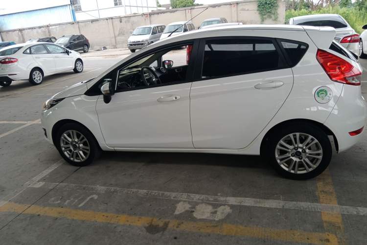 Used Ford Fiesta 2013 Hatchback 1.5L Automatic Fashion Edition
