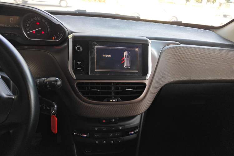 Used Peugeot 2008 2014 1.6L Automatic Fashion Edition