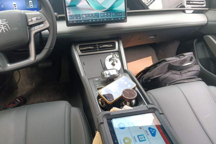 Used BYD Qin L 2025 DM-i Smart Drive 80KM Leading Model