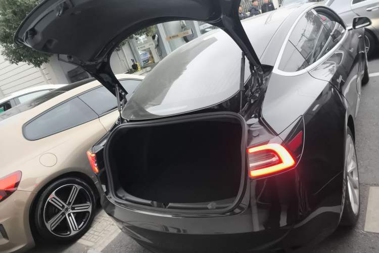 Used Tesla Model 3 2019 Standard Range Rear-Drive Upgraded Version
