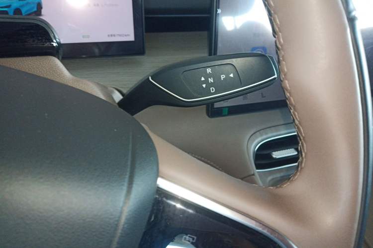 Used Chery Tiggo 8 PLUS C-DM 2025 1.5T 116 km Prestige Version 5 Seats