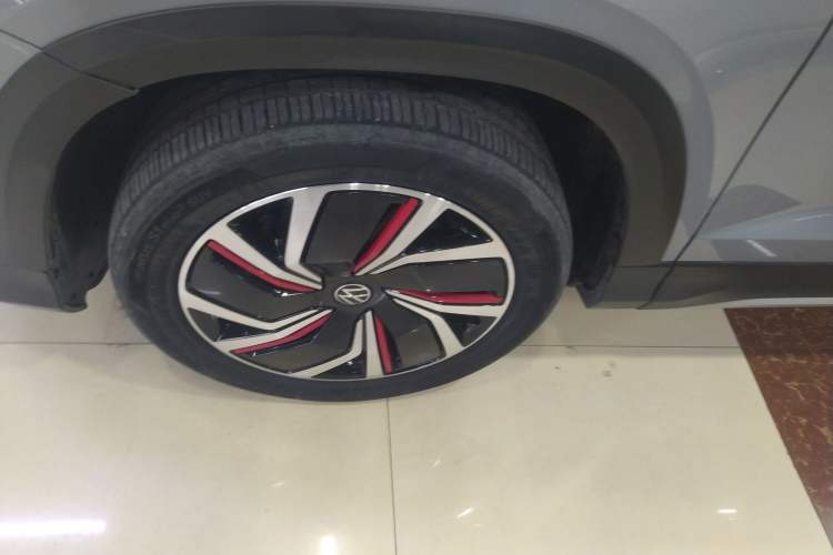 Used Volkswagen Tharu 2023 300TSI Two-Wheel-Drive Full Moon Edition