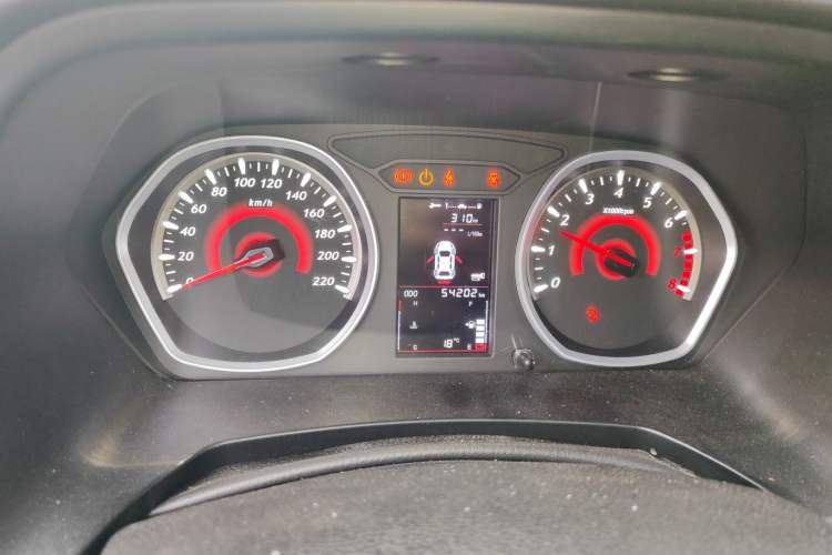 Used Soueast DX3 2016 1.5L Manual Luxury Version
