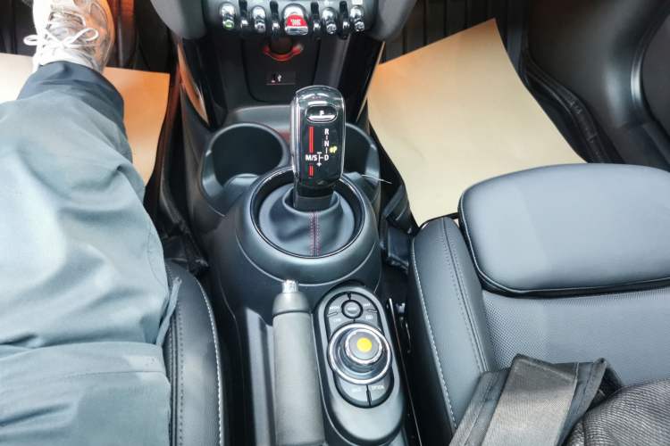 Used  MINI 2021 2.0T COOPER S Classic Edition
