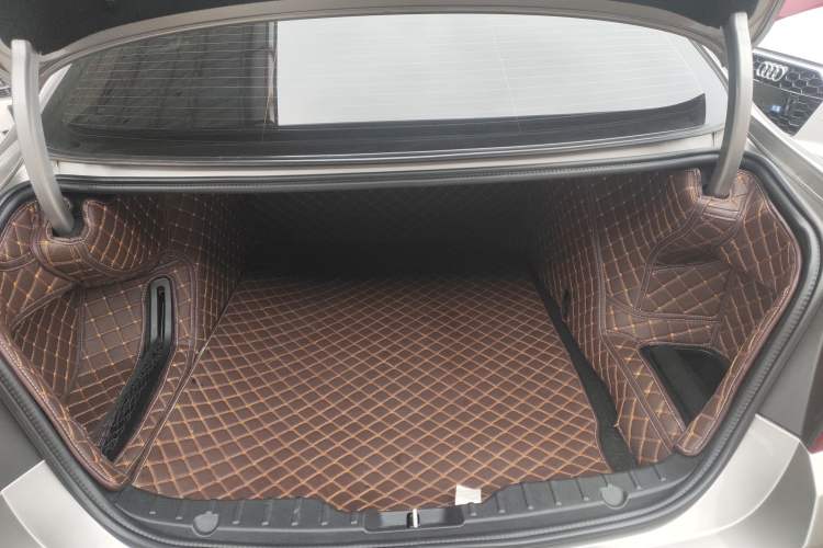 Used BMW 5 Series 2014 525Li Luxury Design Package
