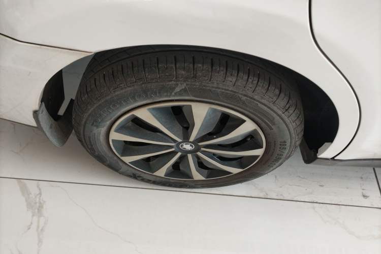 Used Venucia D50 2015 1.6L Automatic Fashion Edition