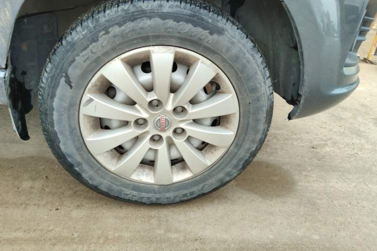 Used Jinbei Gold Hiace 2021 1.5L Passenger Vehicle Engineering Lion 7 Seats
